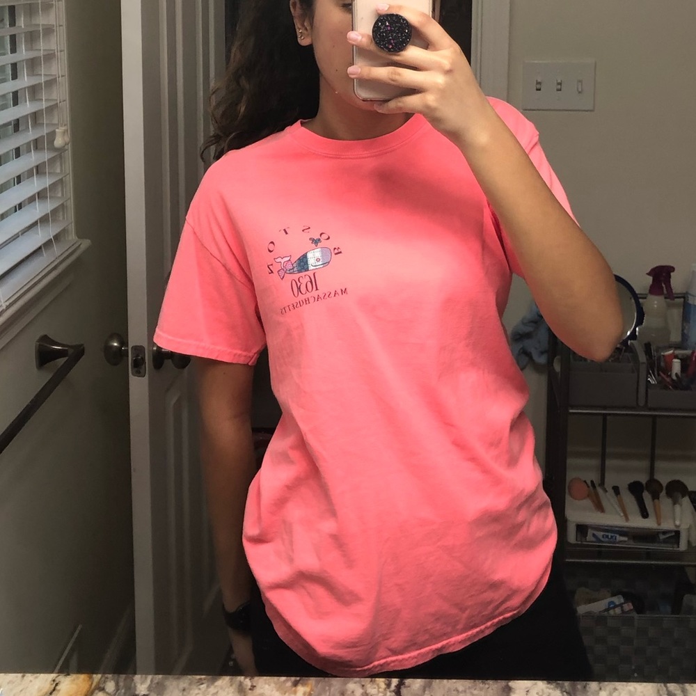 Pink tshirt